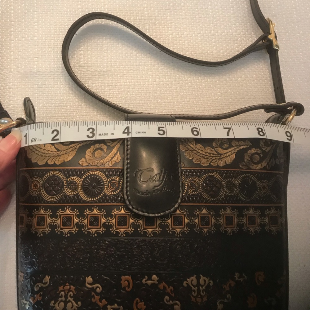 Calja Italian Artistic Leather Crossbody Handbag with Elegant Embossed Pattern - Picture 10 of 14